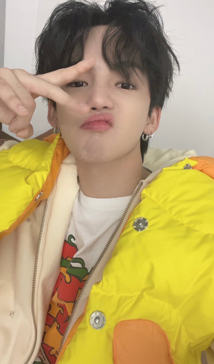 421over's tweet photo. 사랑한다고x발... https://t.co/vb2imkNhzP