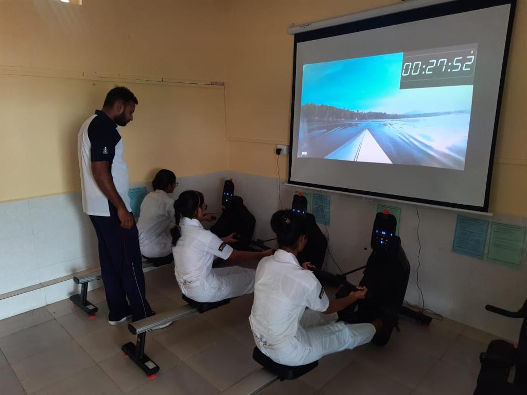 NCC_Dte_Gujarat's tweet image. #NCCGUJARAT
#SimulatorTraining
Technological assistance in conduct of training. NCC cdts of Jamnagar Gp, Guj Dte honing their skill &amp;amp; muscle memory on Rowing simulators for upcoming Nau Sainik Camp.
@drajaykumar_ias
@HQ_DG_NCC
@SpokespersonMoD
@DefencePRO_Guj
@PMOIndia
@CMOGuj