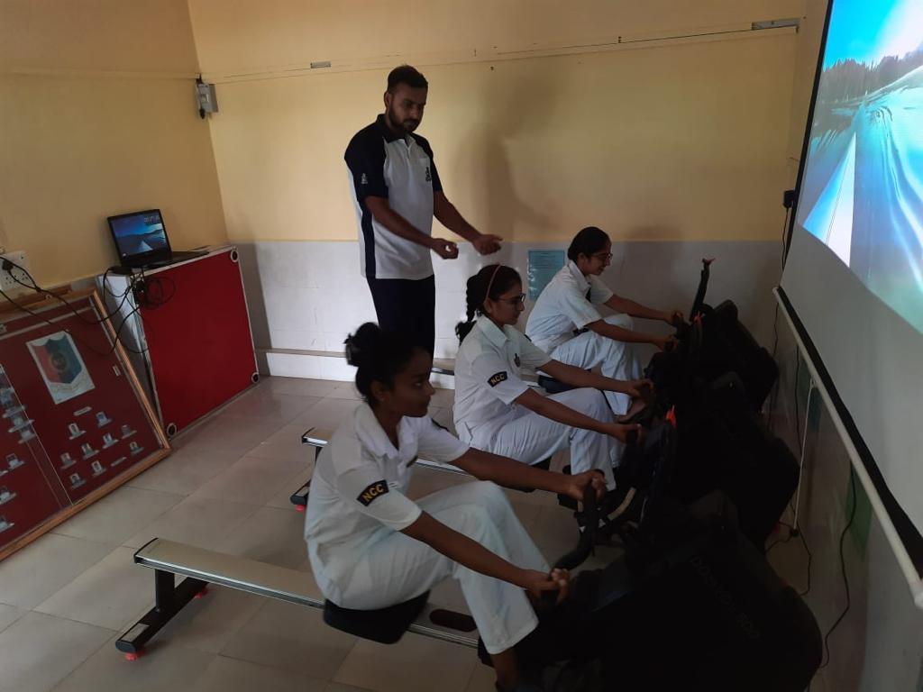NCC_Dte_Gujarat's tweet image. #NCCGUJARAT
#SimulatorTraining
Technological assistance in conduct of training. NCC cdts of Jamnagar Gp, Guj Dte honing their skill &amp;amp; muscle memory on Rowing simulators for upcoming Nau Sainik Camp.
@drajaykumar_ias
@HQ_DG_NCC
@SpokespersonMoD
@DefencePRO_Guj
@PMOIndia
@CMOGuj