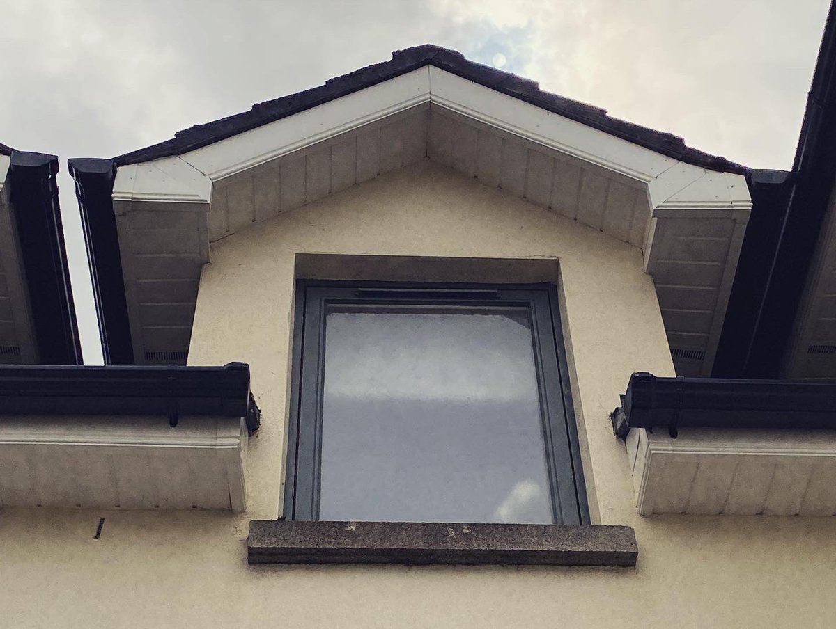 MudderGutters's tweet photo. #algae #removal by #teamtmg 
#readyforsummer 
.
DM📲or ☎️#calltextwhatsapp0858728177 for your next #soffit and #fascia  #guttercleaning 

#bestinmeath #gutterclearing #guttercleaning #gutterrepair #guttersucker #4kguttercam #waterfedpolewindowcleaning #gutterenvy https://t.co/DTfJB0GDMZ