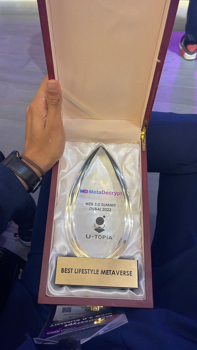 U-TopiaCEO tweet media