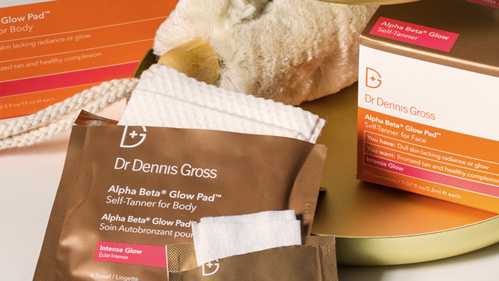 EllanceAB's tweet image. Dr Dennis Gross Alpha Beta® Glow Pad™ brun-utan-sol- servetter finns nu för både ansikte och kropp. I ett enda svep exfolierar de huden och ger en naturligt solbrun färg, full av glow!
 mynewsdesk.com/se/ellance/pre…