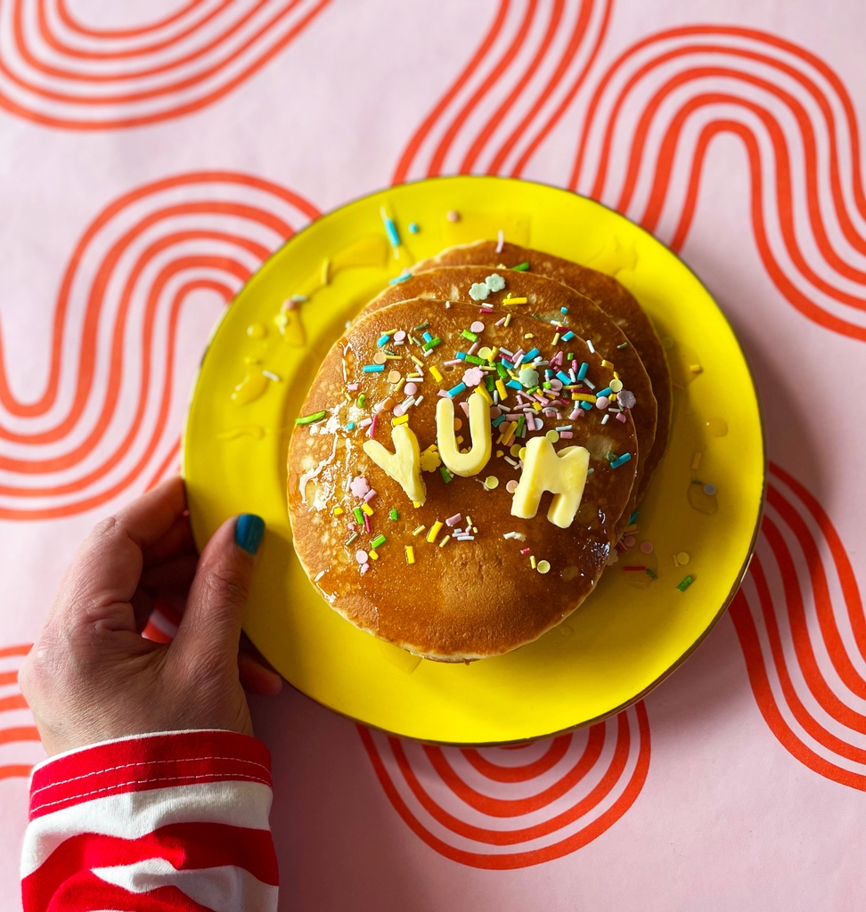 I have so much fun trying to think up and create captivating images to share with you. Dog ended up pretty disappointed after this photo 🤣 How on earth he actually thought he was going to get to eat pancakes, I have no idea but I guess I give him ten out of ten for trying 🙃