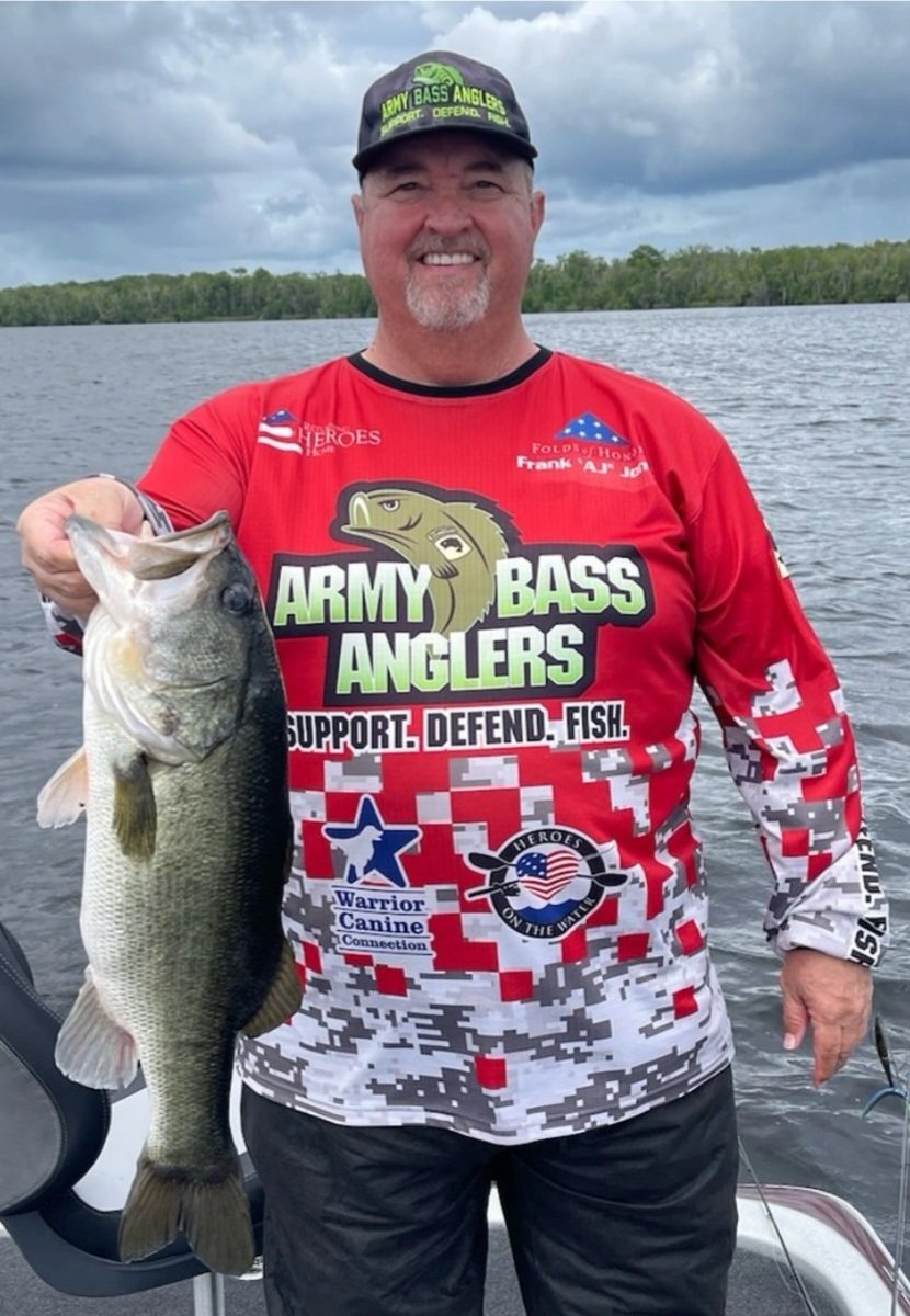 ArmyBassAnglers's tweet image. WFN - World Fishing Network #FORCEonFORCE National Champion &amp;amp; #ArmyBassAnglers Pro "Big Fish" Frank gets ready for Oneida--HOOAH! #SupportDefendFish #Bassmasters 
bassmaster.com/open/blog/sett…