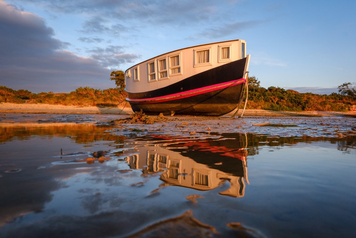 Great sunset down at the houseboats last night #Dorset