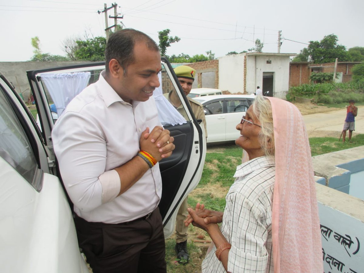 Some people are identified by their work and some people their family,but here among all of us there is also 1 who is identified by their behavior,perhaps we should be like this during our tenr.🙏<a href="/BagpatDm/">DM Baghpat</a> <a href="/IasRajkamal/">Raj Kamal IAS</a> <a href="/DmHapur/">DM Hapur</a> <a href="/bemisalbaghpat/">Bemisal Baghapt</a> <a href="/CMOfficeUP/">CM Office, GoUP</a> <a href="/dm_budaun/">DM BUDAUN</a> <a href="/CmoBaghpat/">CMO Baghpat</a>