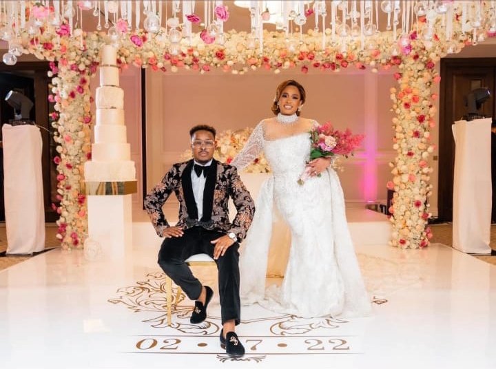 Be sure to tune into #abaledata at 11:05 am with <a href="/kundaiCan/">Kundai Shamuyarira</a> &amp; <a href="/Donna15N/">DONNA N.</a> as they discuss trending topics.Featured stories include:

#berita tweets on her marriage.

Dr Solwayo Ngwenya on polygamy.

#FadzaiMahere,Edmund Kudzayi &amp; Hopewell saga.

#Olinda weds Tytan again.