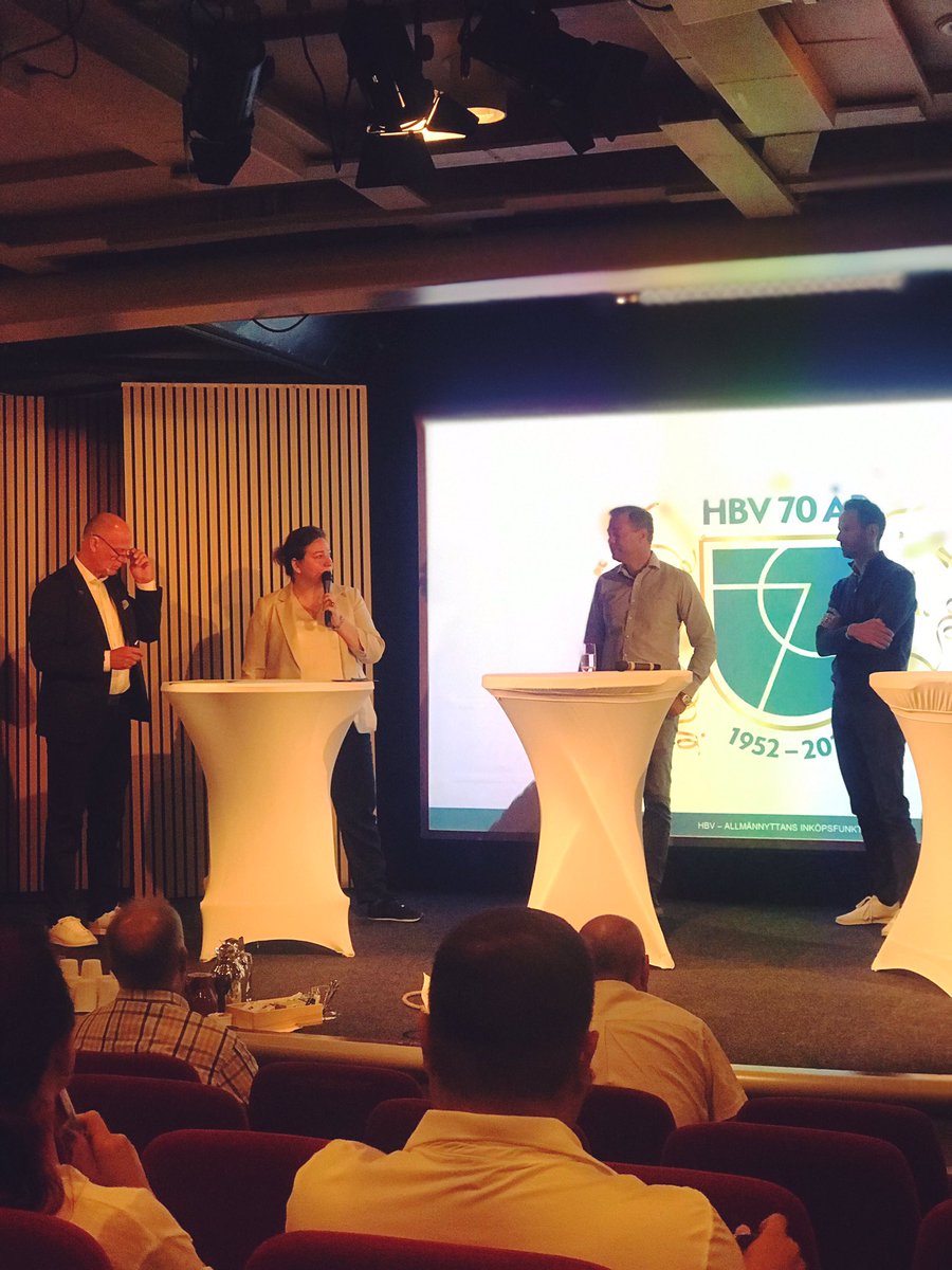 Pandemi, krig och oroligheter = byggmaterialpriserna skenar. Detta läge är ypperligt för en omställning till industriellt byggande enligt <a href="/sv_allmannyttan/">Sveriges Allmännytta</a> 👏