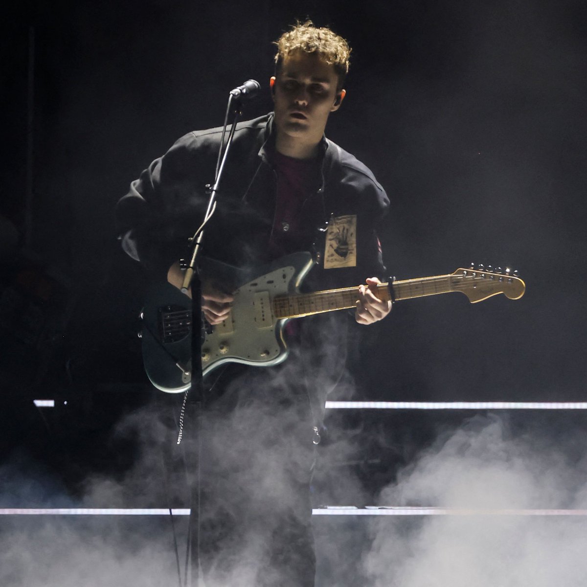 🎸 #NUFC fan Sam Fender will be performing at Glastonbury on the iconic Pyramid Stage this evening.

Enjoy it, <a href="/samfendermusic/">Sam Fender</a> - you deserve it! 🖤🤍