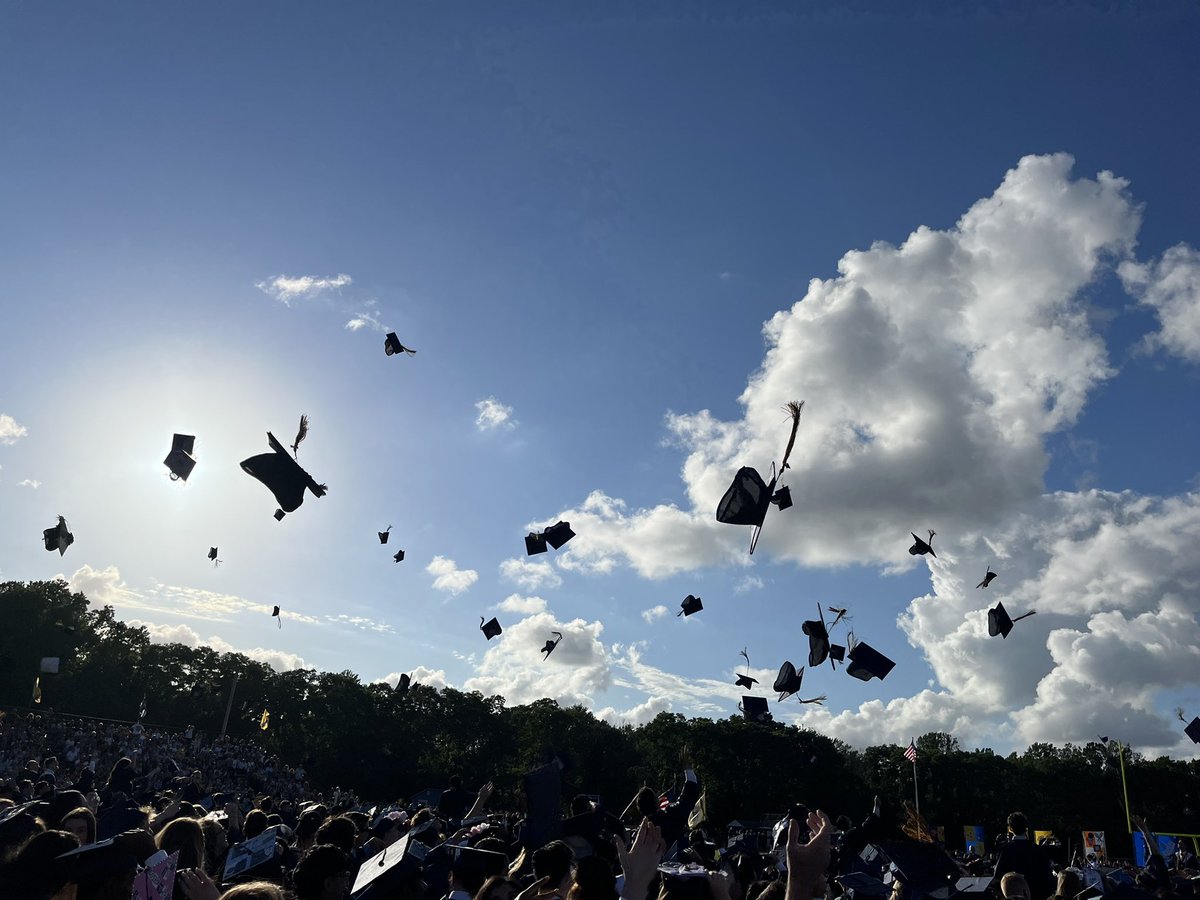 Mrs_Fras_Art's tweet photo. Last night was a beautiful night for graduation!  Congratulations Marlboro class of 2022… such a special group of kids! @MarlboroHSinNJ #theregional https://t.co/BjxRWytoRZ