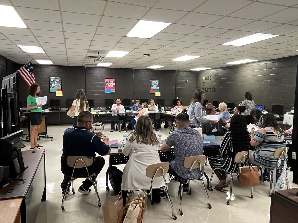 JenTeachenor's tweet photo. @merrolhydehawks have the pleasure of hosting the National Paideia Conference this week! @PaideiaCenter #MHExcellence #SumnerAchieves https://t.co/4ekiSKrAfw