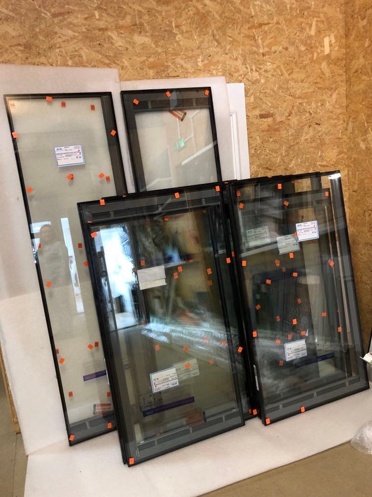 Order of Integral Blinds ready for collection by a customer this morning. 🚛

The blinds are located between the panes of glass, providing both privacy and shade to your home. 

Set in between double glazing there is no need for cleaning! 🧼

For more info get in touch today. 💬