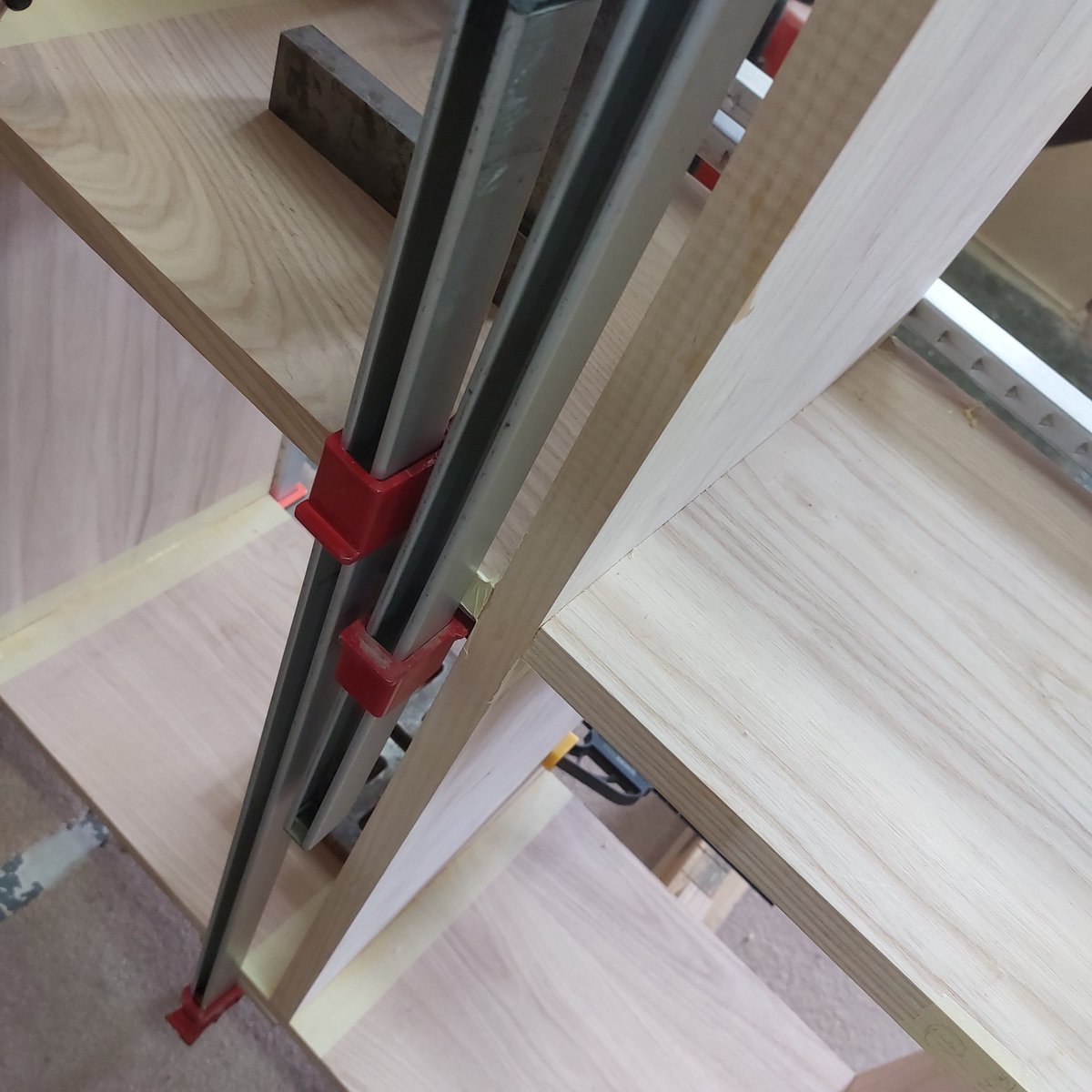 somersetlurcher's tweet photo. Glued up. I don't want to do that again in a hurry. An hour over my self imposed deadline. Much warmer in the workshop so happy it's finished. Its got the weekend to dry now. It's heavy.
#surreyfurnituremaker
#furnituremaker
#furnituredesign
#bespokefurniture
#bespokebookcase https://t.co/j99cDNYhDg