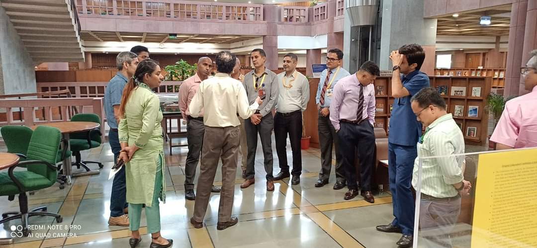 parliament_lib's tweet photo. @parliament_lib was visited by the serving officers up to rank of colonels and equivalent on 22 June 2022.
They were briefed about the library resources and given a Show-round of the Library.
@loksabhaspeaker
@LokSabhaSectt
#parliamentlibrary #servingofficers #showround #visit https://t.co/WnwWGapfAG
