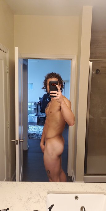 Good morning to everyone with a belly button https://t.co/BHVEN9ypL5