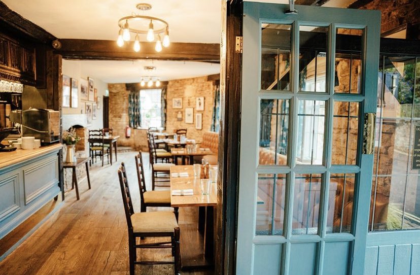 ToastAle's tweet photo. 🍻Here’s to The Castle Inn, a proud Toast SIPA stockist and fellow @BCorpUK. Set in the stunning country village of #CastleCoombe, it’s perfect for a quick cheeky pint or a longer overnight stay. Cheers!
https://t.co/0DfKIRKgbP https://t.co/ez56rADiIp