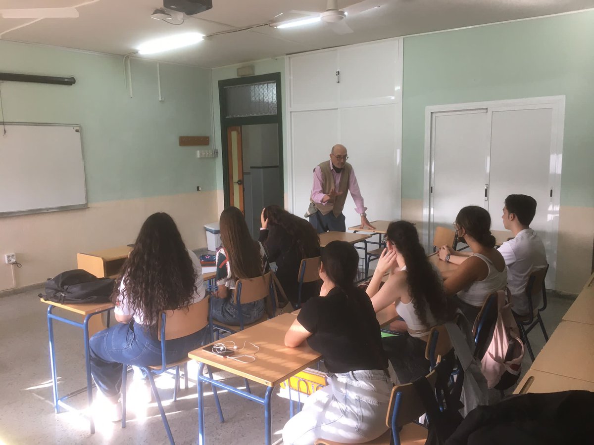 🥇🥇¡¡Enhorabuena a todos los alumnos de <a href="/ProyectoAzarias/">Proyecto Azarías</a> que han aprobado sus exámenes de #ebau2022 #Selectividad!!

🙌 El duro trabajo de estos años tiene su recompensa.

Comienza un nuevo camino repleto de retos y oportunidades. ¡Seguiremos a vuestro lado! <a href="/SoledadSLorenzo/">La Soledad de San Lorenzo</a>