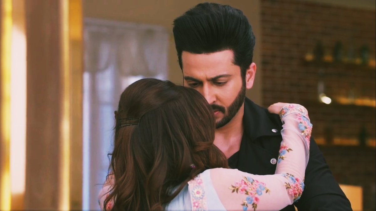 shreya_kambli's tweet photo. Jitni dafa dekhun tumhein
Dhadke zoron se
Aisa to kabhi hota nahi
Milke ghairon se💕

YES Whenever I saw you my heart felt different connection with you and it Beats very fast 💗 because your are my soulmate and my SOUL knows every Beats of your heart ❤️
#PreeRan
#KundaliBhagya https://t.co/phaRk2pauA