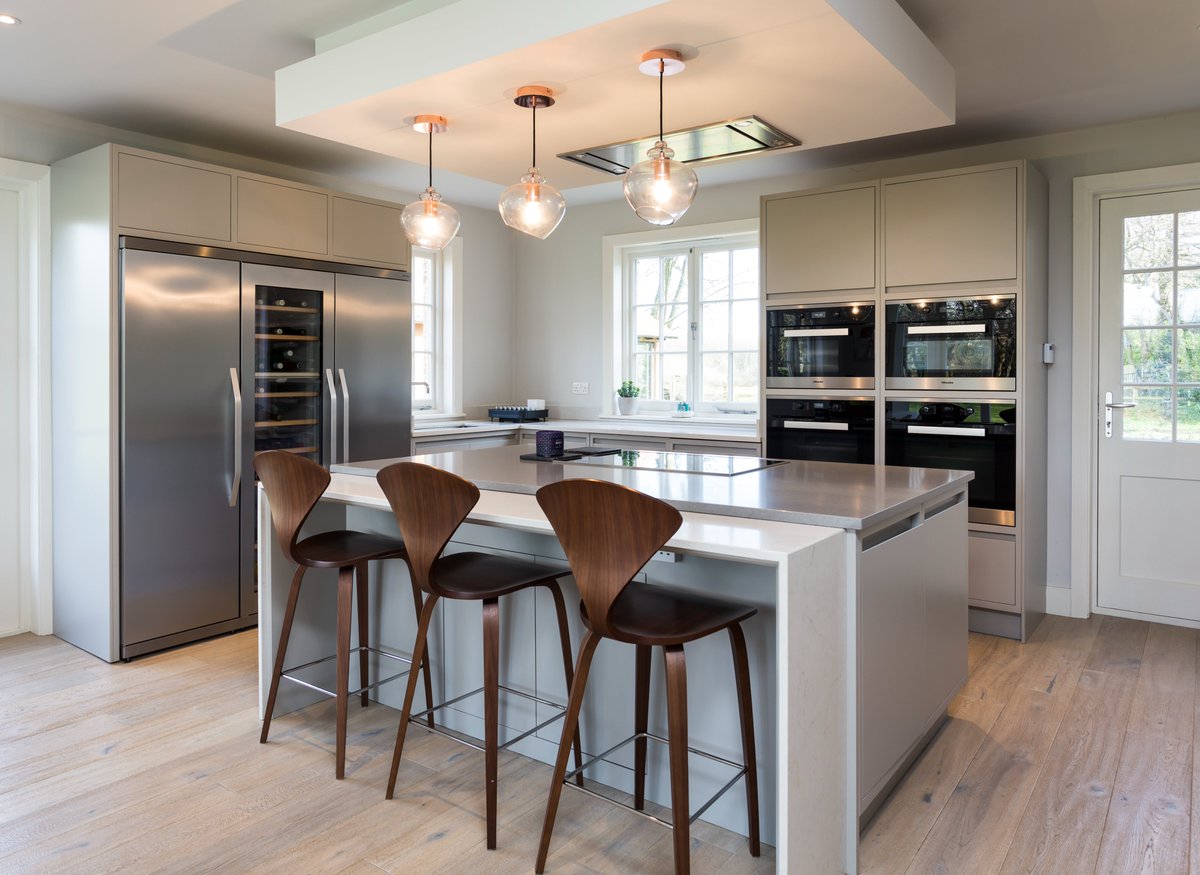 This is a beautiful John Ladbury kitchen with an art deco touch about it. #johnladbury #miele #westin #hafele #quooker #quartzcomposite #newkitchen #interiors #kitcheninspo #hertford #londonkitchen #homespro