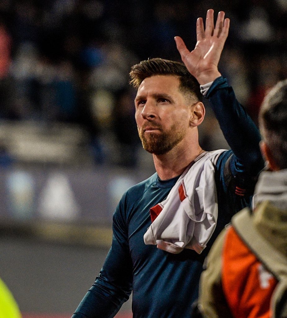 CrewsMat10's tweet photo. Happy 35th birthday to Lionel Messi. The greatest player of all time. https://t.co/O0mWINOIox