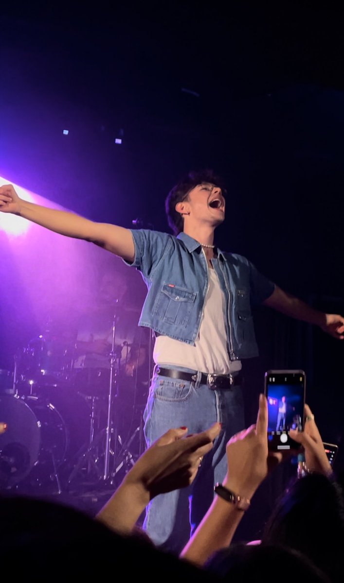 elena15__'s tweet image. y más fotitos que le hice ayer a mi fla en el concierto de Barcelona🥹🤙🏽 #FlavioGiraBarcelona #Flavioot #Flamantha @flaviofdzz ❤️
(hoy subo fotos de Madrid)😚😚