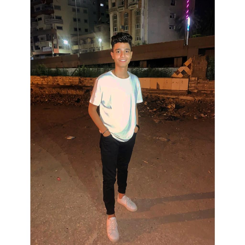 Mostafa19963864's tweet photo. كلها حباني عشان جمداني 🤍🔥 https://t.co/IMuqQlzt54