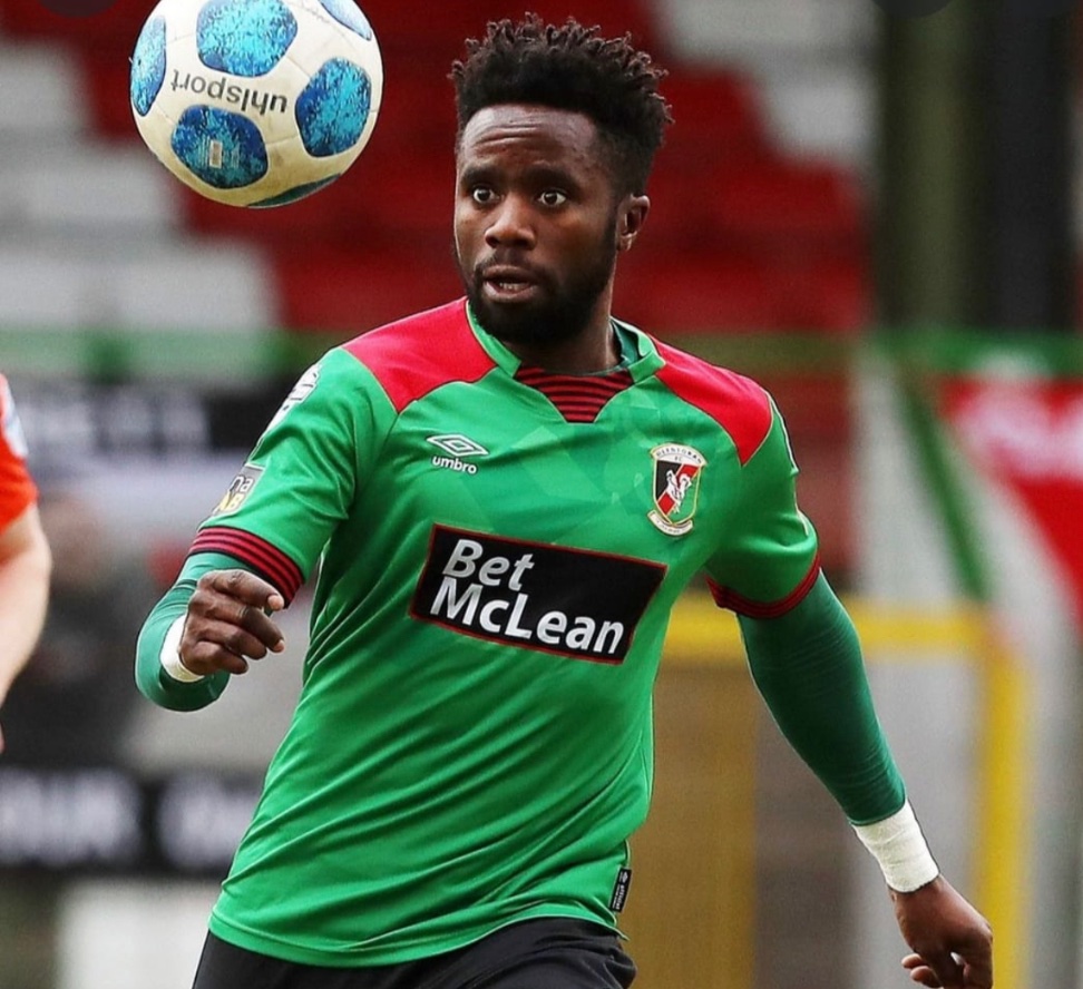 Just want to say a massive thank you to all the fans, staff and my teammates <a href="/Glentoran/">Glentoran FC</a> so grateful for all the support over the past 2 years! Wishing you all the best for the season ahead 🐓💚