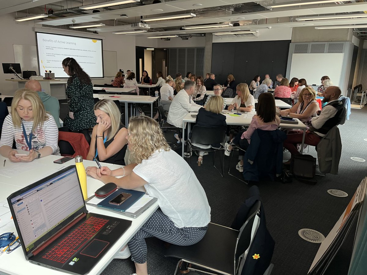 UUBusinessMagee's tweet photo. Fantastic turnout at the @UlsterBizSchool Annual L&amp;T Get-together: Inspiring/(Re)engaging Our Students

Great to hear about projects such as 'Graduate Attributes, Skills for Success, Engaging and/or Re-engaging Students; Relationship Building' #ProudOfUU #UlsterUni #Business https://t.co/jKtkDtjgZH