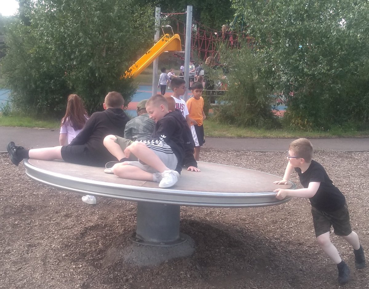 Miss Anderson tweet media