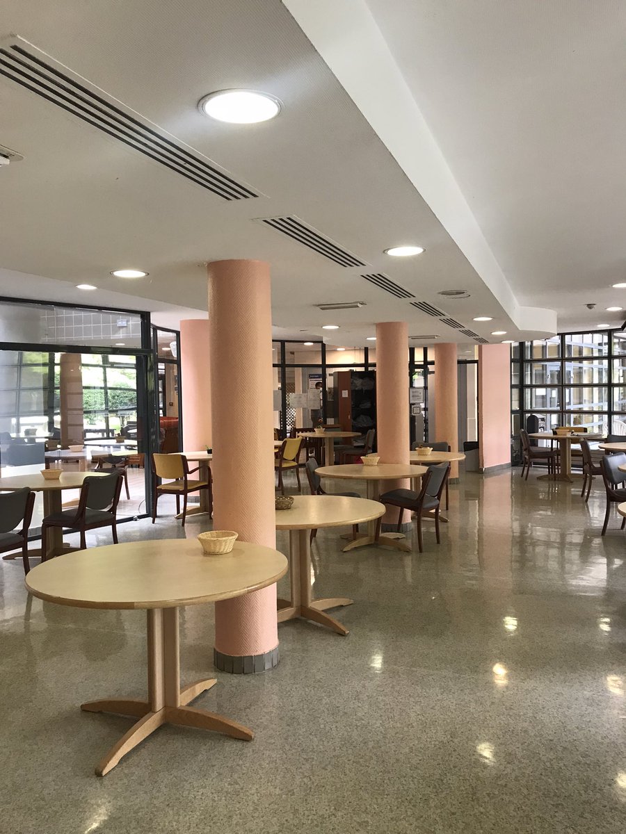 lesabondances's tweet photo. Avant/après des travaux de rénovation de la salle à manger du Rouvray. Remise en peinture et renouvellement du mobilier : un coup de fraîcheur pour améliorer le cadre de vie des résidents et l’environnement des repas ! #ehpad https://t.co/sYUQa0J0LI