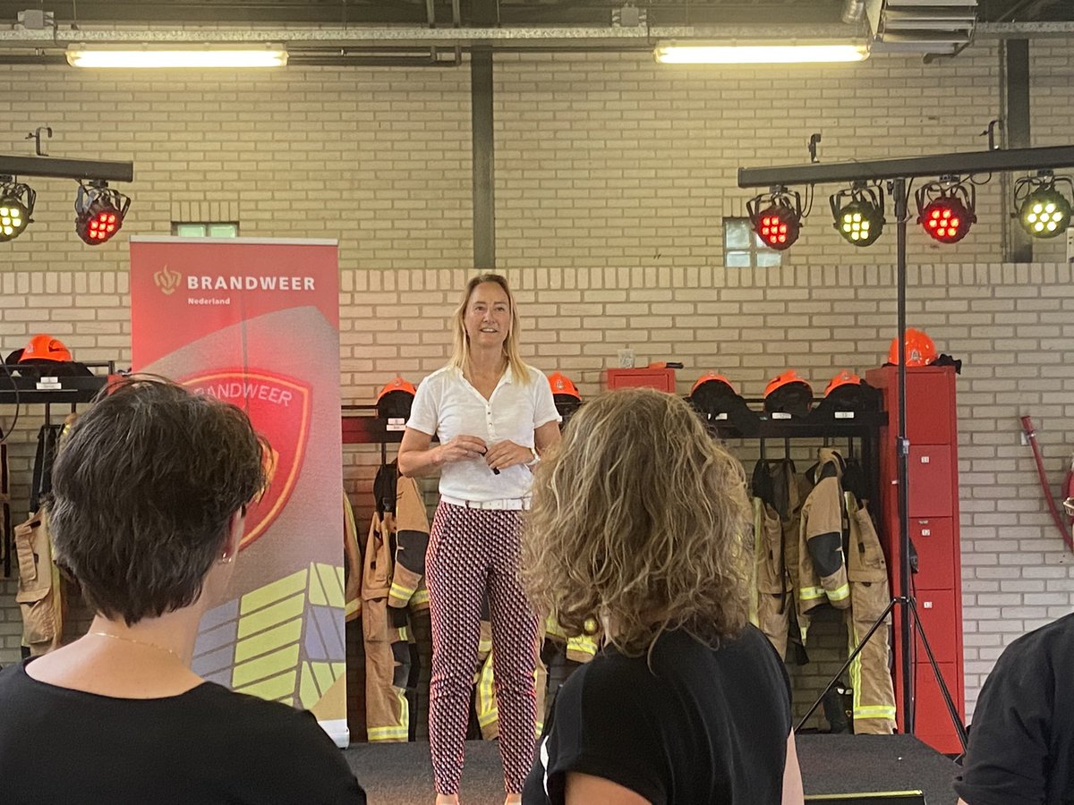 Doe nou maar normaal, meest gehoorde opmerking tijdens mijn jeugd. Heeft mij nooit geholpen. <a href="/GwendaNielen/">Gwenda_Nielen</a> @netwerkbrsndweervrouwen #beyondlimits #070