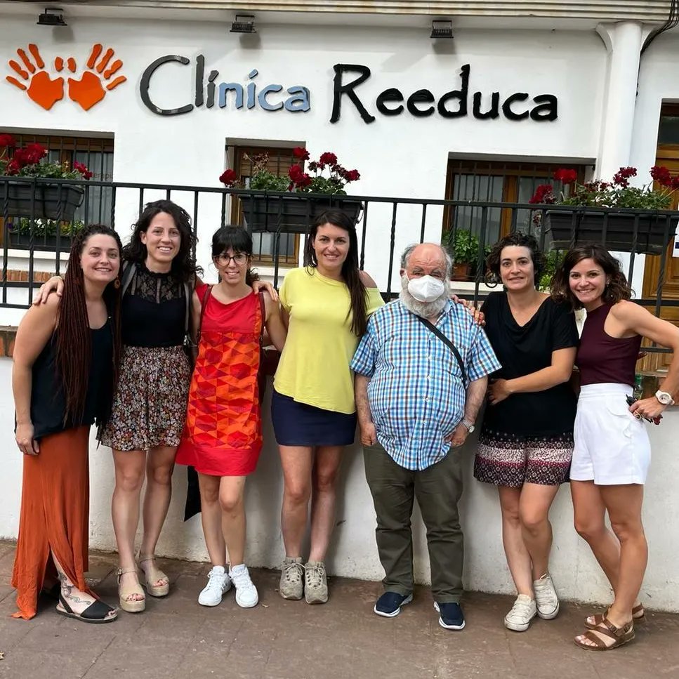 Ayer impartimos una charla en Teruel con las compañeras de Reeduca (@clinica_reeduca), Alba -neuróloga de Reeduca y Leticia,Trabajadora Social del Hospital Obispo Polanco de Teruel.

Fue una charla muy formativa en la que se habló del ictus en profundidad. 

#ictus