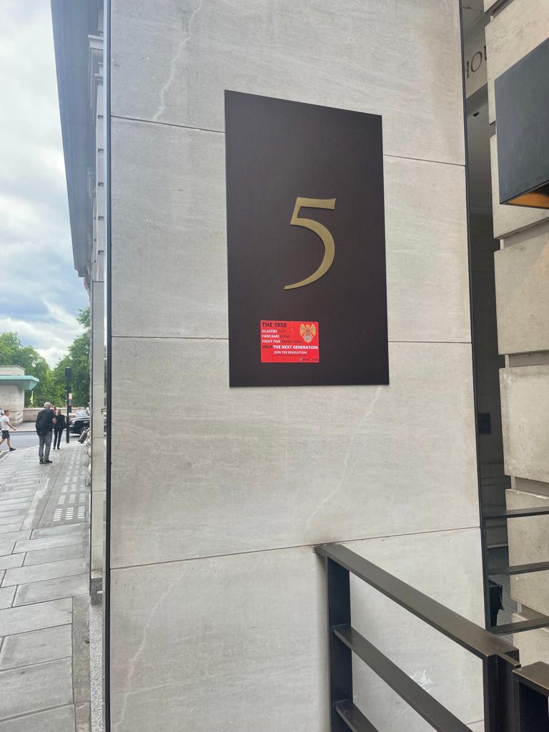 The__1958's tweet photo. We thought we’d pay a visit to the United offices in Mayfair today to show our disgust at the leeches taking money out of a failing business.

We assume they are busy arranging the Glazers bank transfer!

These leeches need to go!

Some things are worth fighting for…🇾🇪 https://t.co/25Weylbbcy