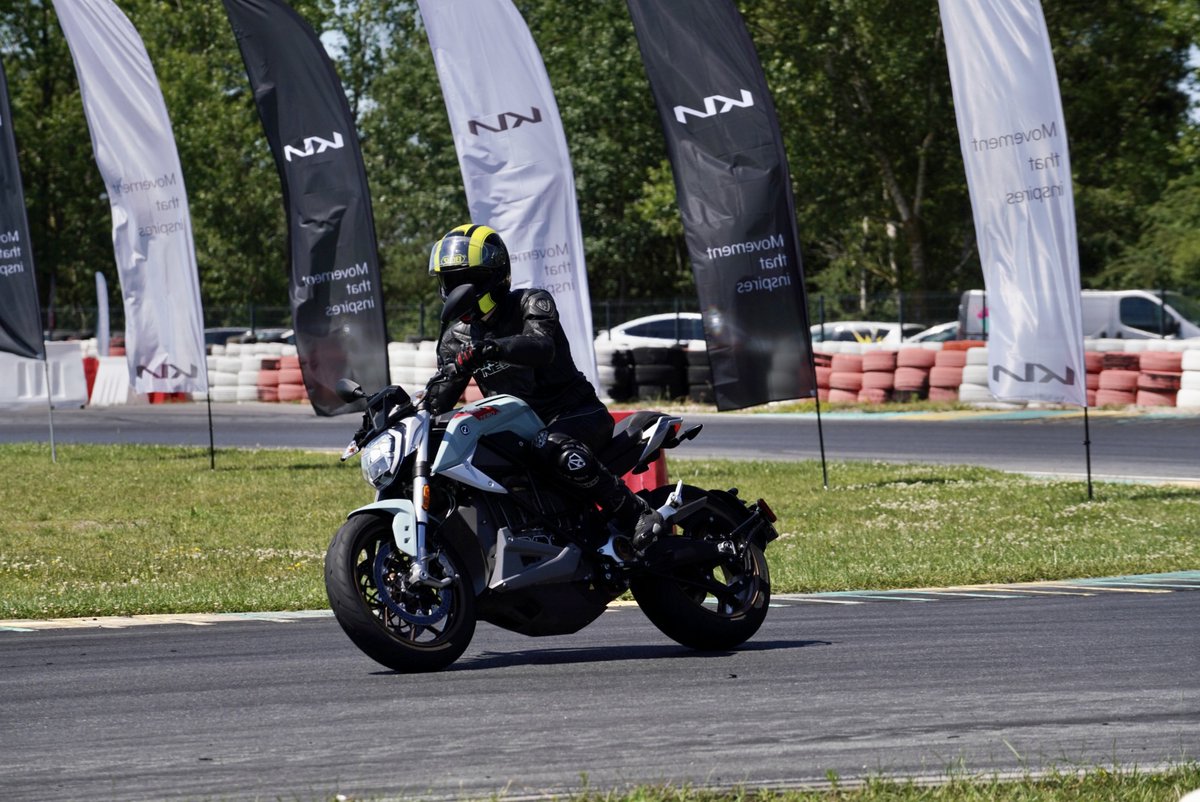 orpa_pl's tweet image. EV Experience Powered by LG Energy Solution Wrocław na #TorModlin, czyli bezemisyjna #mobilność niepozbawiona emocji i przyjemności z jazdy - #emobility #BEV #EV #show⤵️