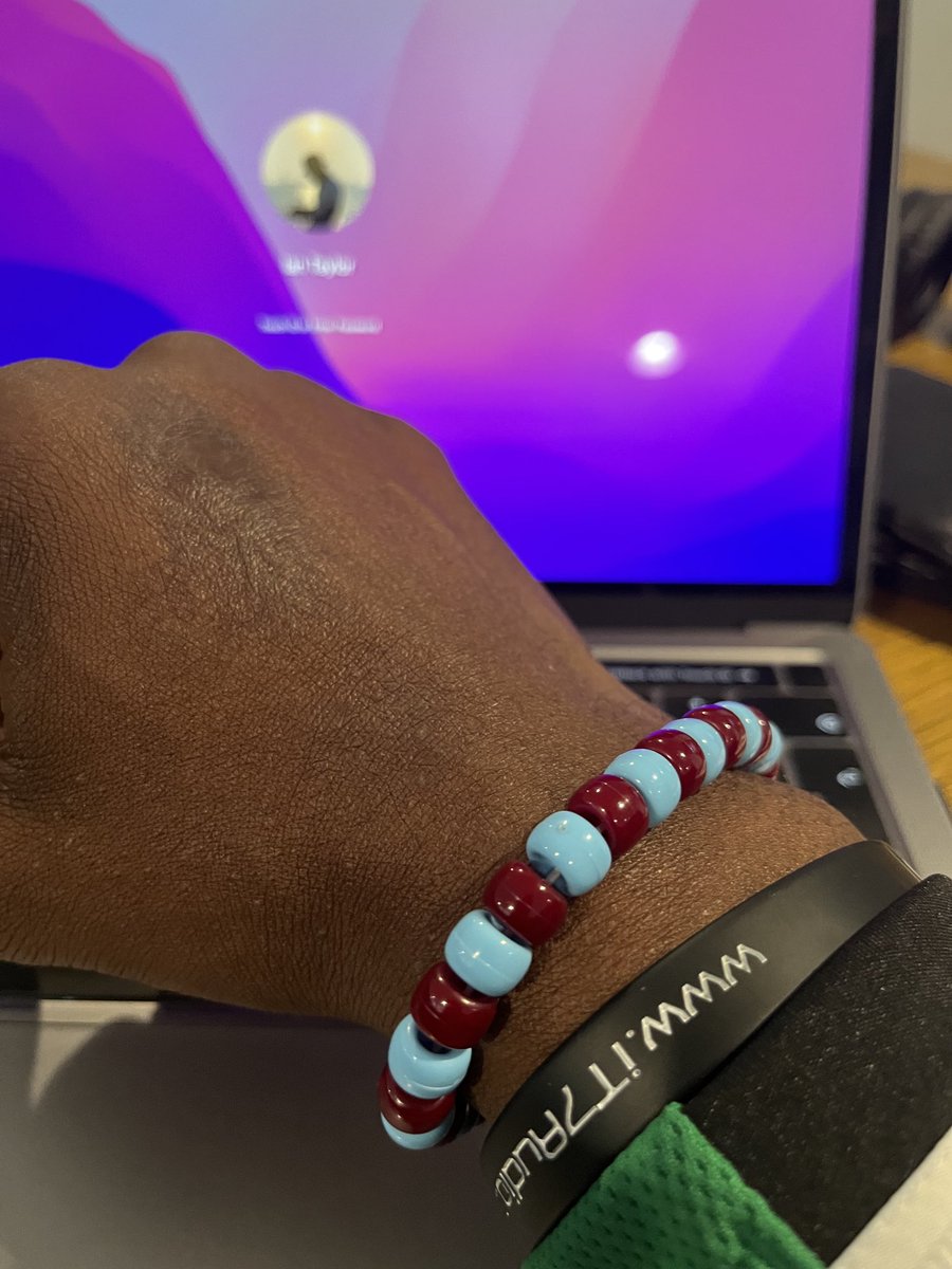 IanTaylor7's tweet photo. Get a bracelet like mine to support a local charity doing great things for families affected by cancer ⁦@harry_moseley⁩ Get your bracelet from https://t.co/BmdpOjx2uB in any team colours to donate to a great cause in memory of an amazing young man. #hhho 🙏🏾🟣🔵🟣🔵🟣🔵🟣 https://t.co/2Ft57xIxX4