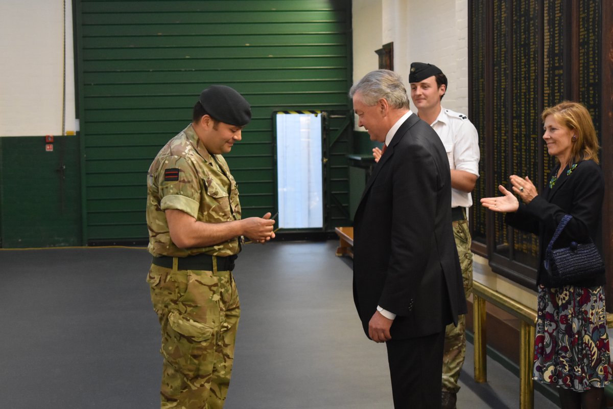 7RIFLES_CO's tweet photo. Great to see two of our Riflemen promoted – congratulations LCpl Page and Sjt Briggs!

@GrocersHall
@RiflesAdjt

#WeReleasePotential
#WeAreSwiftandBold https://t.co/HL2T1izITH