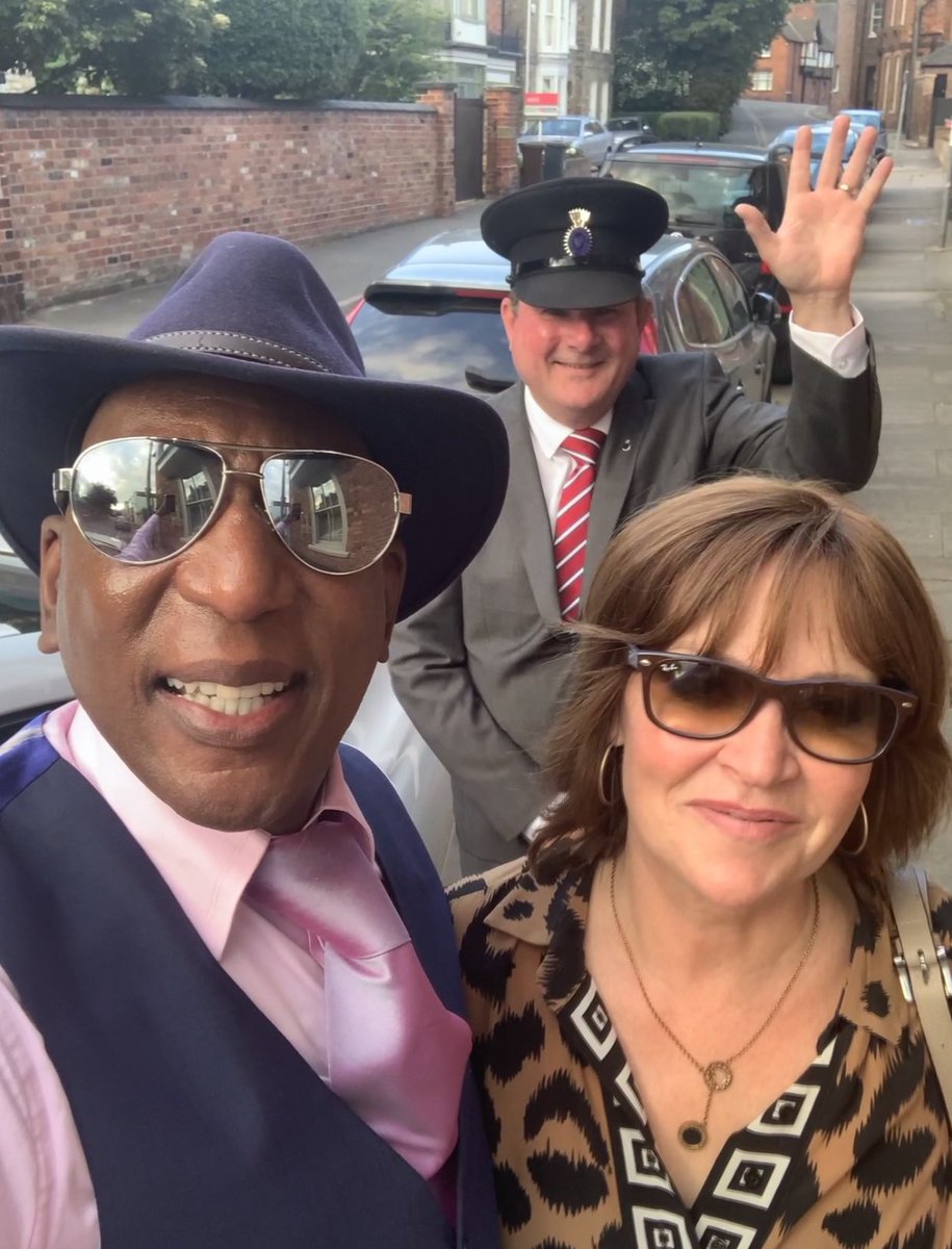⭐️Thank you Stephen <a href="/white7lincoln/">White7lincoln</a> for chauffeuring me to and from the #LincolnshireShow <a href="/lincsshow/">Lincolnshire Show</a> <a href="/LincsShowground/">Lincolnshire Showground</a> in such style this week in your series 7 <a href="/BMW/">BMW</a> 
A complete gent as always!👏🏽⭐️