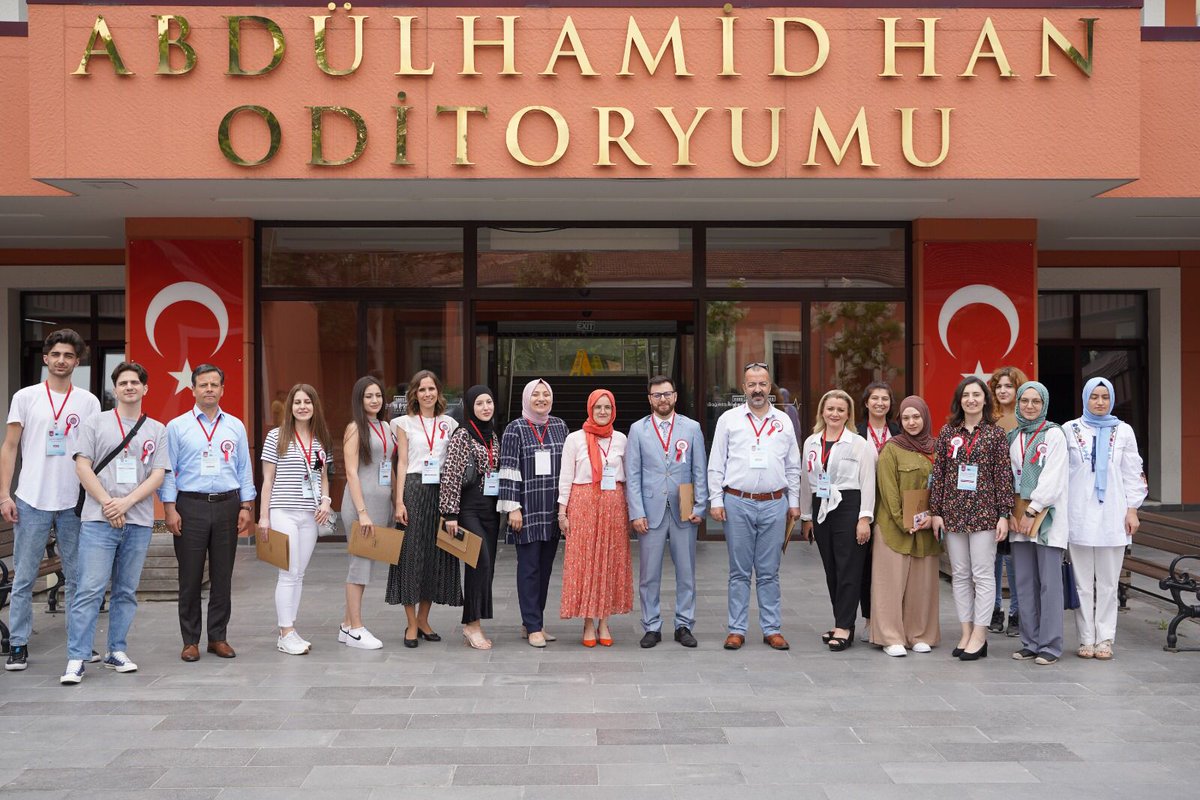 bezmialem's tweet photo. Bezmiâlem Valide Sultan vakıflarının ve kültürel mirasımızın tanıtıldığı 'K12 Erasmus Gençlik Projesi' Üniversitemiz ev sahipliğinde başarıyla tamamlandı.
İdari kadro ve yöneticilerinden oluşan güçlü ekibiyle kabul alan +++ https://t.co/lZ8Rh3bmgj