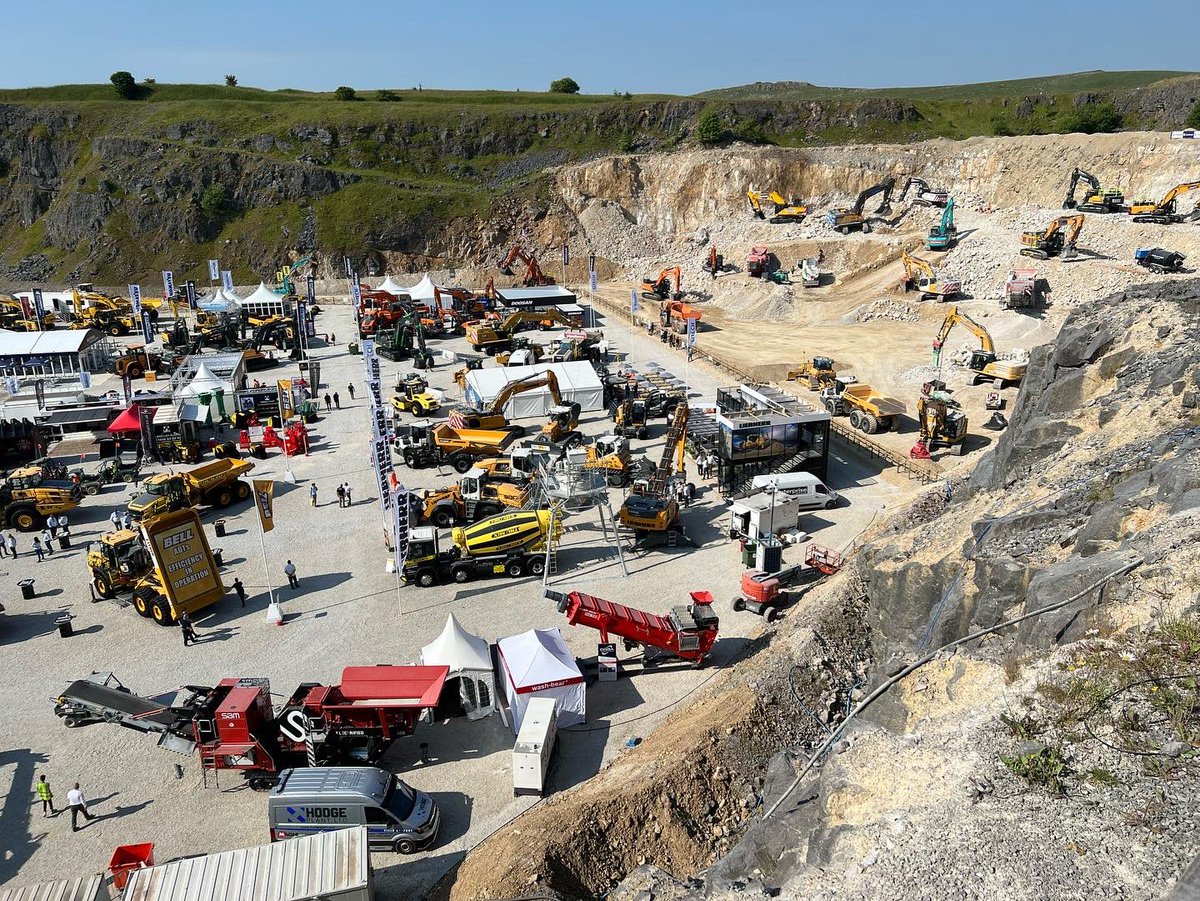 We had a great day at #Hillhead2022 yesterday. Good to catch up with partners #Camso_co #Michelin and spectacular to see the HUGE #HSMbuckets 25m3 monster.