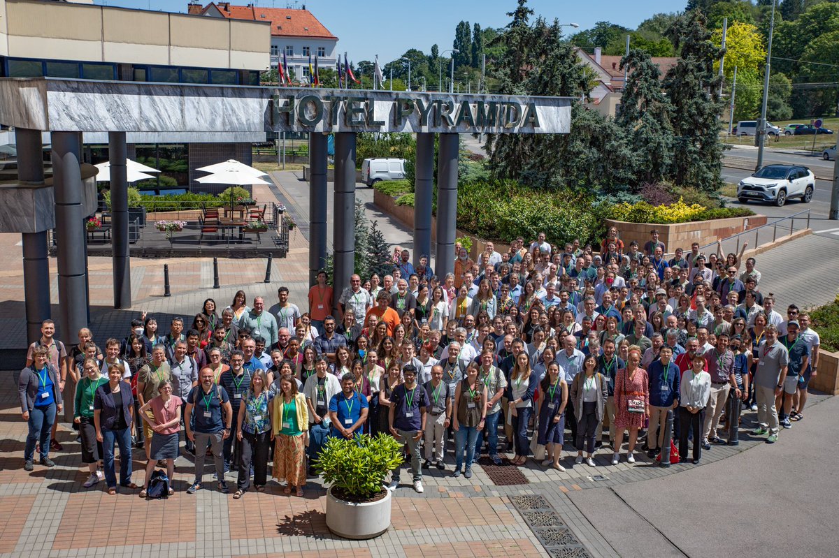 iasprr's tweet photo. 📸Fantastic group picture of all participants of #ICSPRR2022!! 😃 https://t.co/2HAOlvJ9Jc