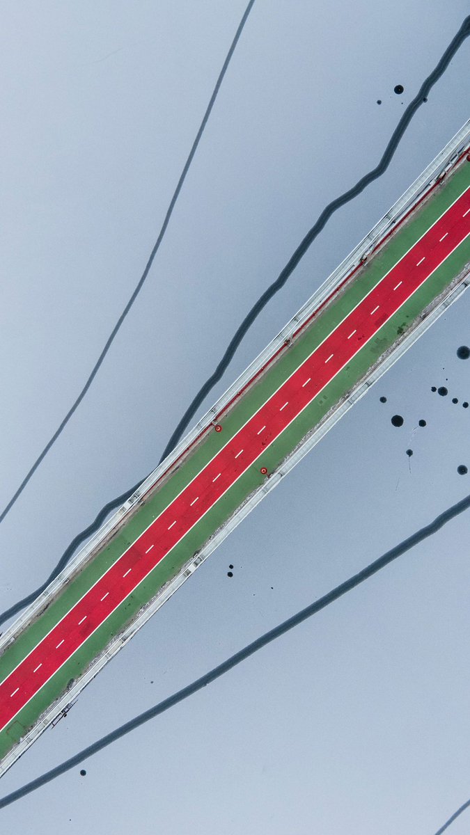 krutovig's tweet photo. This is the very first photo I’ve taken after buying a drone. A pedestrian bridge on the river Dnipro during spring ice drift. 

#drone #drones #dronephotography #bridge #river #winter #aerophoto https://t.co/iiefSYAb07