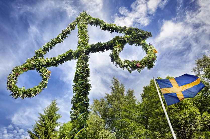 "Glad Midsommar" or "Happy Midsummer" from the team in Sweden! (Actually i'm writing this in Austria!) 

Who knows what the Swedes do this day and why they celebrate? Maybe the Swedes here can share some <a href="/CryptopantiesRR/">Cryptopanties by Rave Review</a> snaps!

#Midsummer #Sweden #gladmidsommar
