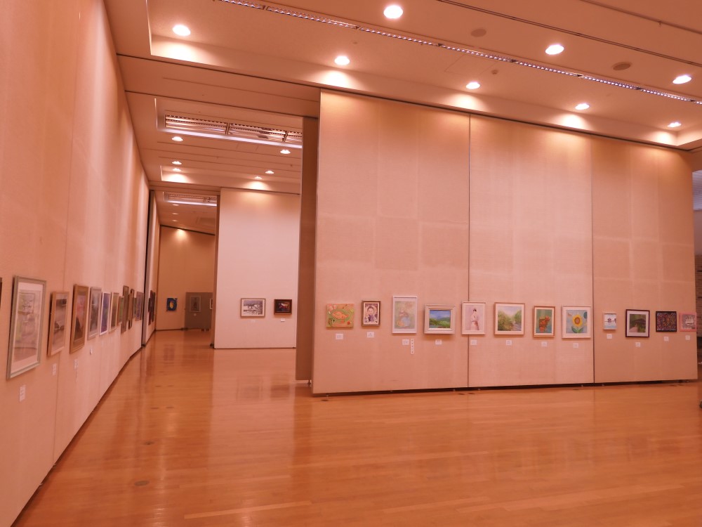 北千住マルイ11階シアター1010ギャラリーで、あだち区展2022を開催中