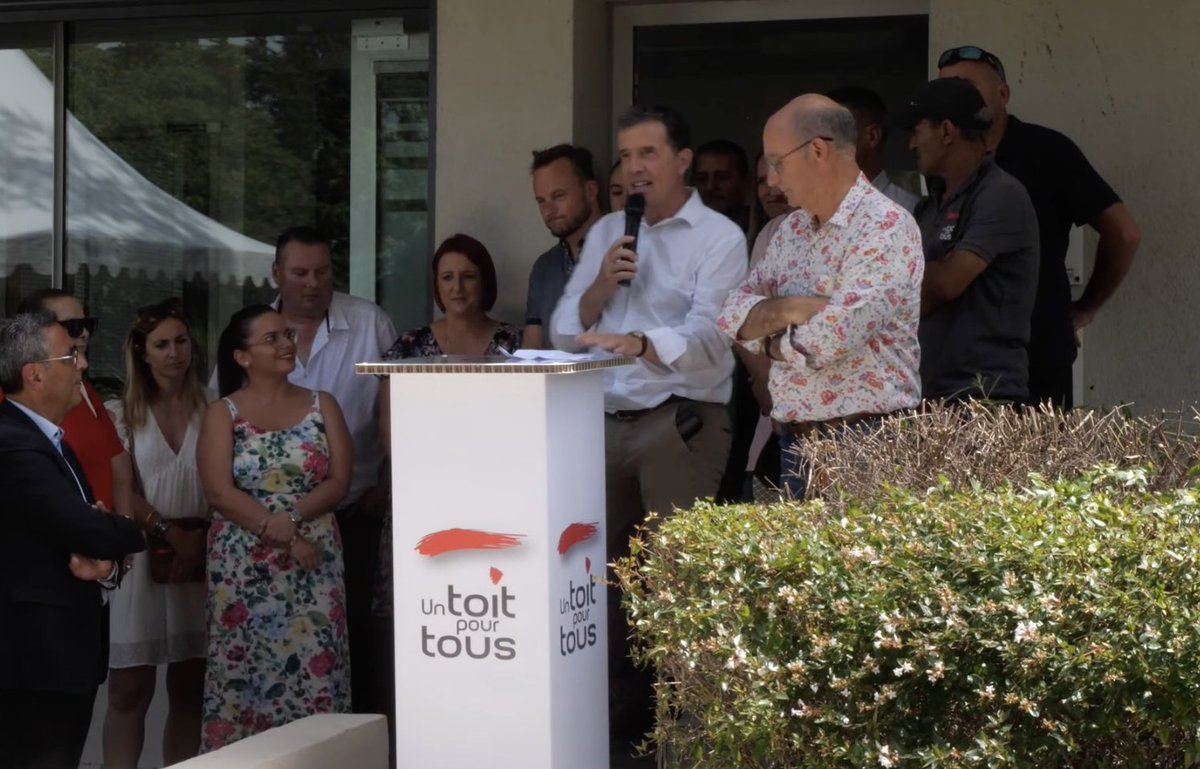 ecom_news's tweet photo. 🏠 #Gard : @1ToitpourTous inaugure une 4ème agence pour plus de proximité. À découvrir dans notre reportage #video. https://t.co/oAbY8oin4G #Nîmes #Logement #hlm @CaissepargneLR https://t.co/zoS7R6JKZP