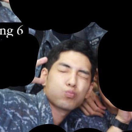 남정네들 가득한곳에서 저런포즈하는게 
진짜 ‘아이돌’ 이구나…