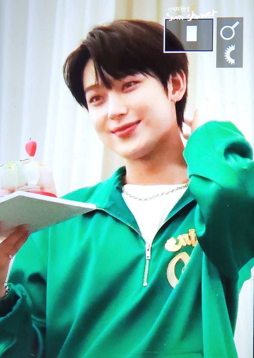 sunshower624's tweet image. 220624 뮤뱅 미팬
선우야 생일 축하해 🎉 
#선우 #SUNOO #엔하이픈 #ENHYPEN