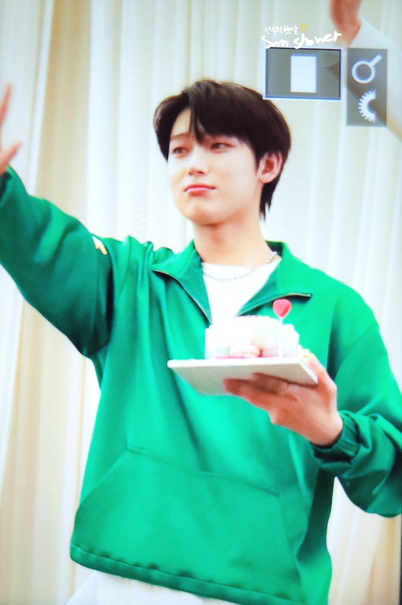 sunshower624's tweet image. 220624 뮤뱅 미팬
선우야 생일 축하해 🎉 
#선우 #SUNOO #엔하이픈 #ENHYPEN