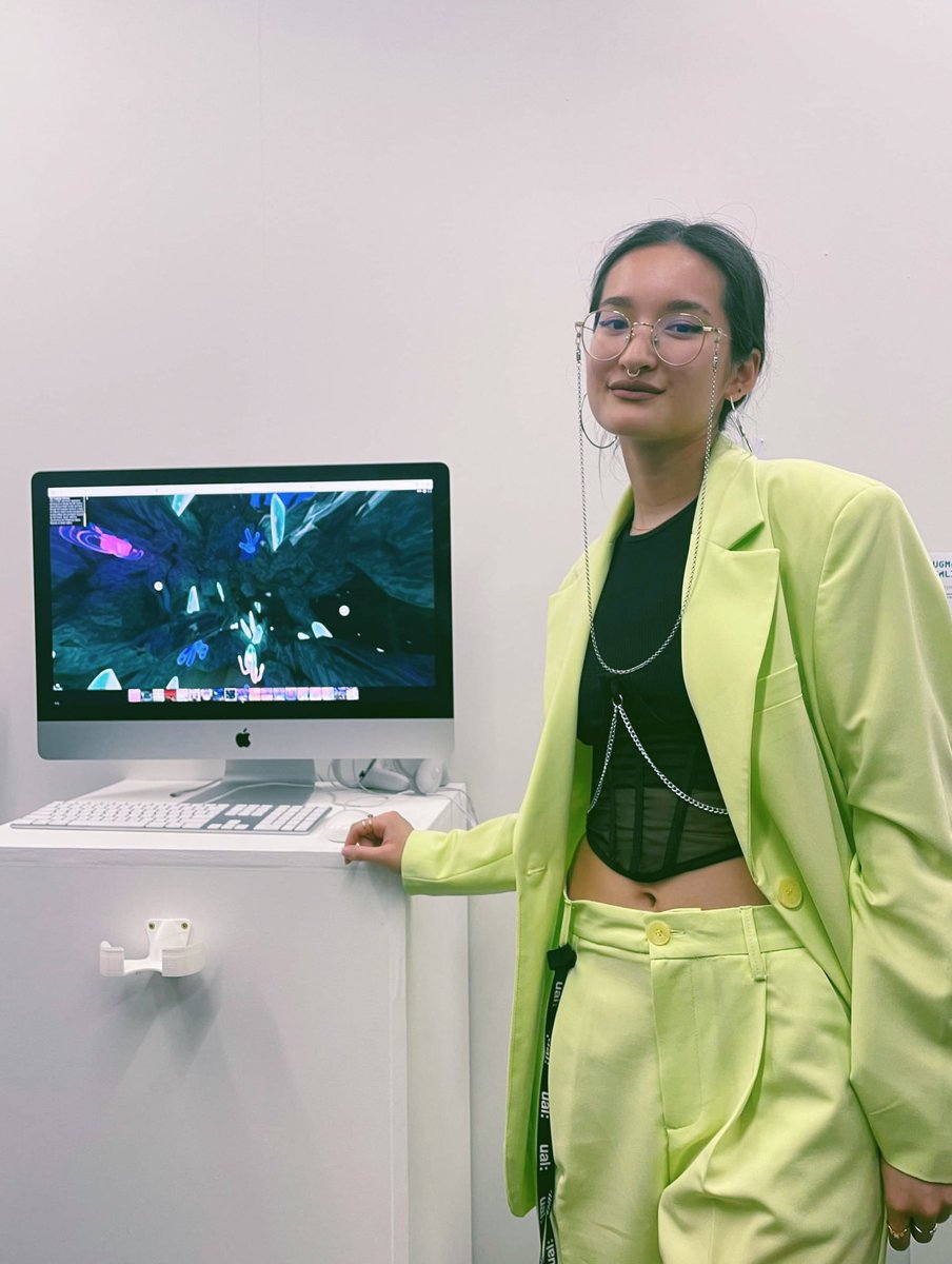 ly_roid's tweet photo. Woot woot! So exciting to be exhibiting my 360 VR experience! You can still come see me and other amazing artists at our graduate show at @CamberwellUAL today and this saturday.
#vr #graduateshow #ual #ualgraduateshow #exhibition #illustration #artexhibition l https://t.co/JalgLzJnUu