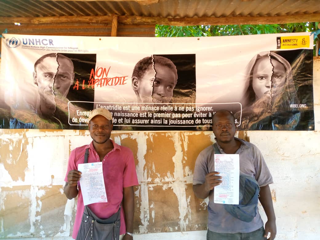 amnestybenin's tweet image. Notre opération de distribution des actes de naissances sécurisés se poursuit à Ouidah et à Karimama. 

Au total plus de 1800 actes de naissances sécurisés ont été distribués dans l'arrondissement de Kompa dans la commune de Karimama depuis le démarrage.