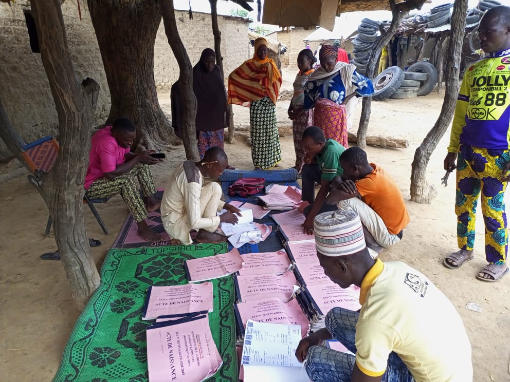 amnestybenin's tweet image. Cette opération qui vise à prévenir les risques d’#Apatridie à l’horizon 2024 est réalisée grâce au soutien du bureau régional multi-pays, Sénégal du HCR, @UNHCRWestAfrica et l'accompagnement des autorités locales. 

#APATRIDIE